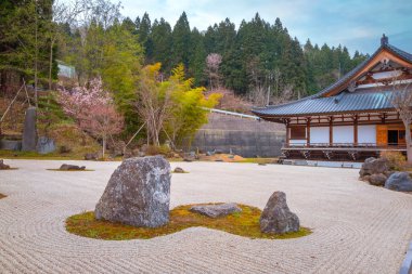 Aomori Seiryu-ji Budist tapınağında Kaya bahçesi, Japonya