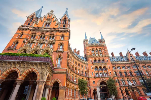 Bahnhof St. Pancras in London, Großbritannien — Stockfoto