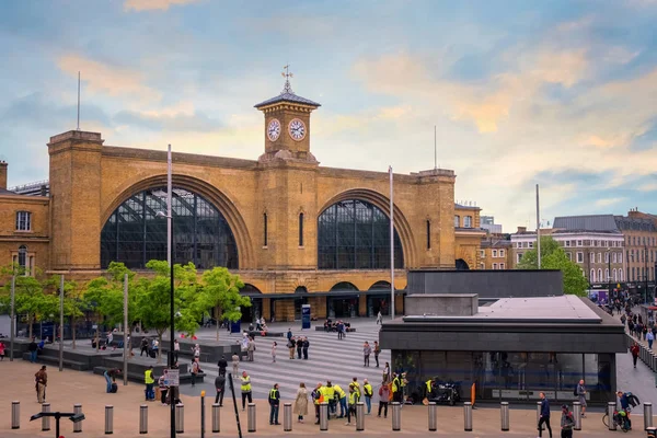 King's Cross railway station  in London, UK — Stock Photo, Image