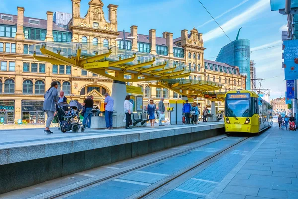 Light rail Metrolink tram in Manchester, UK — Stock Photo, Image