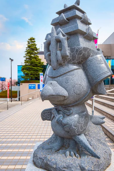 Takamura-kun-en hök maskot av Hirosakis slott — Stockfoto