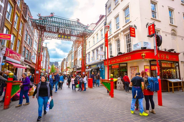London Chinatown an der Gerhard Street im Vereinigten Königreich — Stockfoto