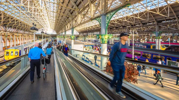 Manchester Piccadilly station in Manchester, UK — Stock Photo, Image