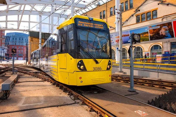 Lightrail Metrolink tram in Manchester, Verenigd Koninkrijk — Stockfoto