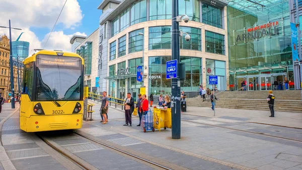 Manchester Hafif raylı Metrolink tramvay, İngiltere — Stok fotoğraf