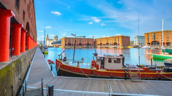 Royal Albert dock i Liverpool, Storbritannien — Stockfoto