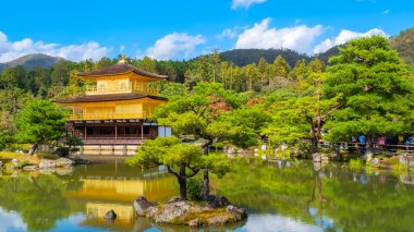 Kyoto'daki Kinkaku-ji Tapınağı Altın Köşkü, Japonya