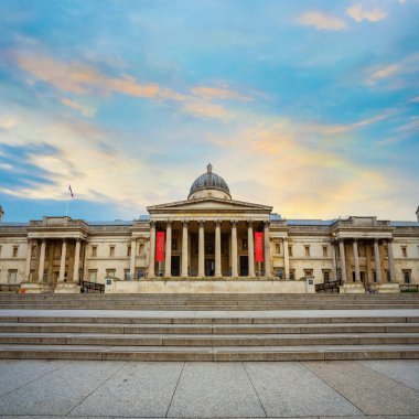  Trafalgar Meydanı'ndaki Ulusal Galeri, Londra, İngiltere