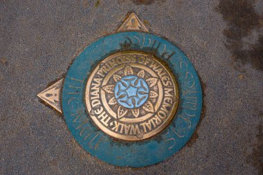  Galler Diana Prensesi Memorial Walk işareti