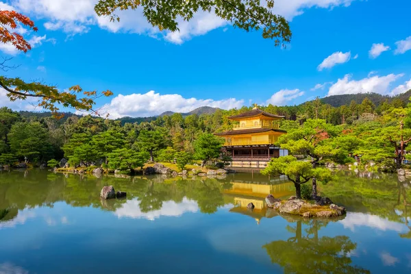 The Golden Pavilion - Kinkaku-ji Temple in Kyoto, Japan — Stock Photo, Image