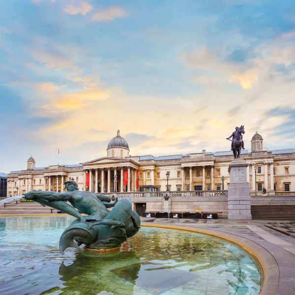 Galería Nacional de Trafalgar Square en Londres, Reino Unido — Foto de Stock