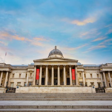 Londra 'da Trafalgar Meydanı 'nda Ulusal Galeri, Ingiltere 