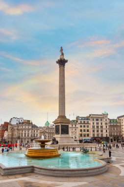 Nelson Sütunlondra Trafalgar Meydanı'nda, İngiltere