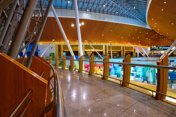 Международный аэропорт Куала-Лумпур в Куала-Лумпуре, Малайзия — стоковое фото