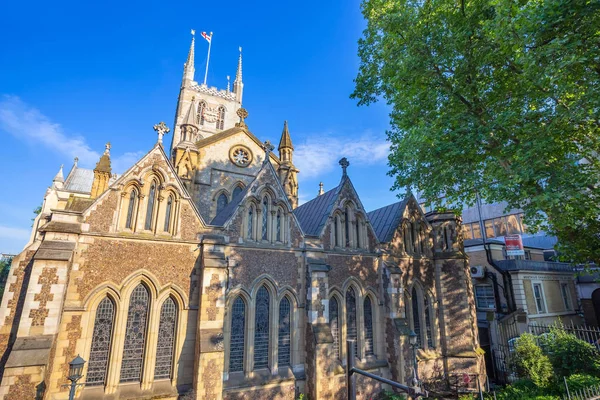 Southwark Cathedral в Лондоне, Великобритания — стоковое фото