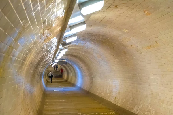 런던 그리니치 풋 터널, 영국 — 스톡 사진