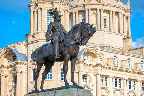 Monumento al Rey Eduardo VII por el Merseyside en Liverpool, Reino Unido —  Fotos de Stock