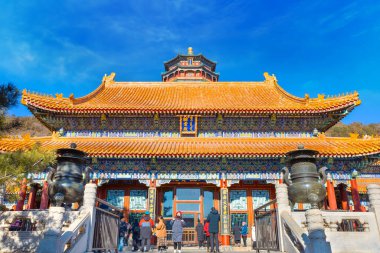 Pekin, Çin - 13 Ocak 2020: İmparator Qianlong tarafından annesinin 60. doğum günü hediyesi olarak inşa edilen Yaz Sarayı 'nda Bulutlar Salonu (Paiyundian)