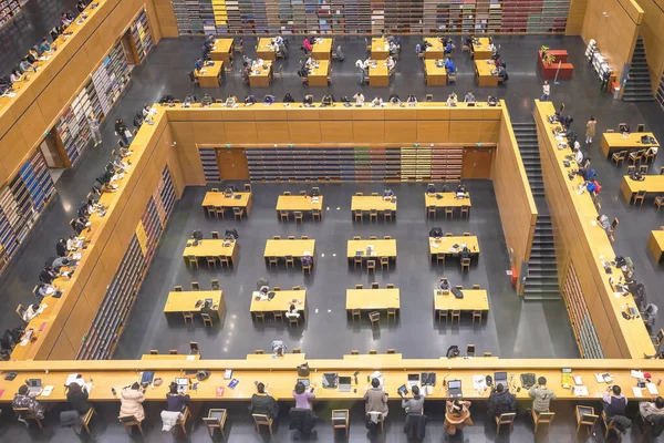 2020年1月10日 中国国立図書館は 中国文学の最大のコレクションを持つ世界最大の図書館の1つです — ストック写真
