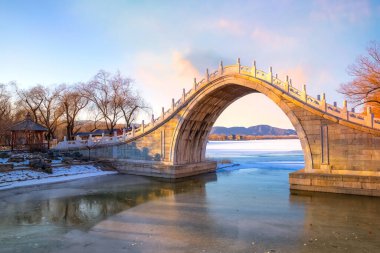Çin, Pekin 'deki Yaz Sarayı' ndan Xiuyi Köprüsü.