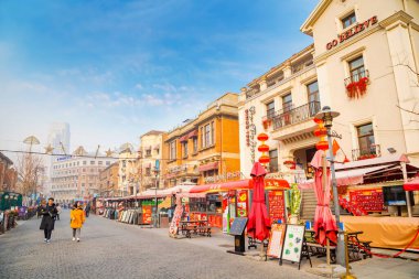 Tianjin, Çin - 16 Ocak 2020: İtalyan Style Town (1901-1947) tabanlı. Kasaba geceleri barları ve otantik İtalyan restoranları olan bir mekan haline geliyor.