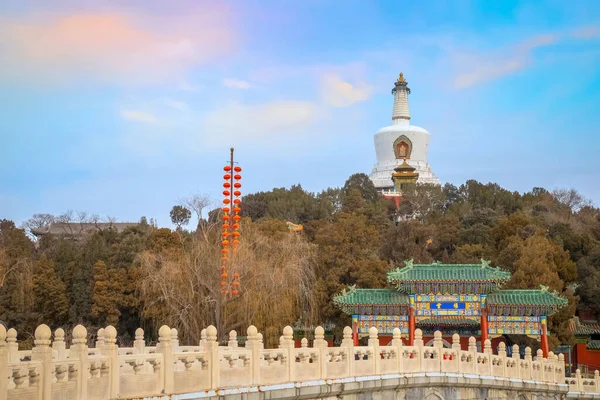 Templo Yongan Templo Paz Eterna Situado Coração Parque Beihai Jade — Fotografia de Stock