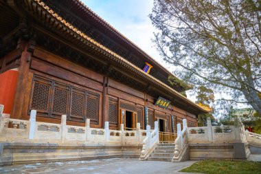 Dacizhenru - Büyük Merhamet ve Hakikat Salonu Kutsal Kral Tapınağı 'nın ana salonudur, hala ayakta duran en iyi Ming Hanedanlığı mimarilerinden biridir.