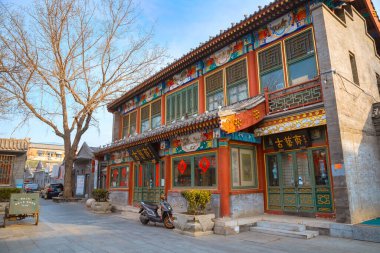 Pekin, Çin - 17 Ocak 2020: Liulichang Kültür Caddesi şehir merkezindeki merkezlerin tarihi, el sanatları, sanatları, antikalar ve antik kitaplarla ünlüdür.