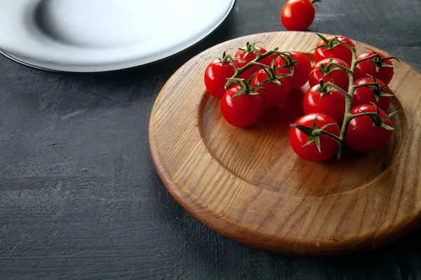 Vista Cerca Los Tomates Cherry Frescos Para Uso Como Ingredientes — Foto de Stock