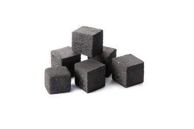 Nargile konu. Beyaz arka plan üzerinde izole nargile için kömür görünümü kapatın. Nargile kase yararlı görüntü tasarımı ile kopya alanı için