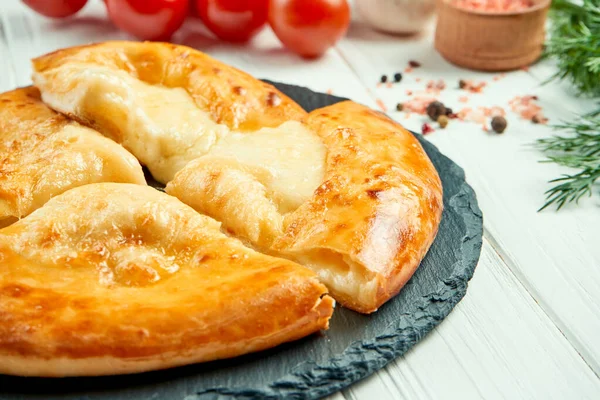 Close View Tasty Traditional Khachapuri Closed Baked Pie Stuffed Melted — Stock Photo, Image