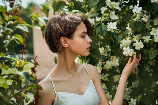 Attractive Modest Young Girl Natural Makeup White Dress Outdoors Tenderness — Stock Photo, Image