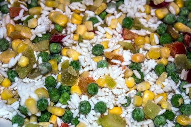 pirinç sebze karışımı