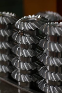 Hazır vites bir raf üzerinde durmak