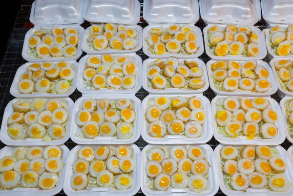 Asya Yumurta Sokak Gıda Sayaç Geleneksel Market Görüntüsünü — Stok fotoğraf