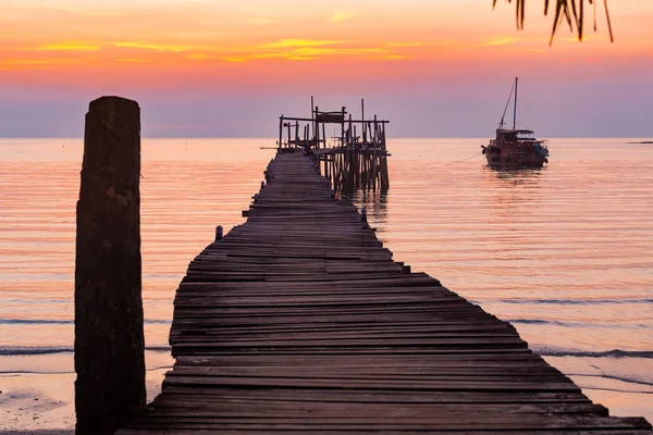 Houten Wandelpad Pier Twilight Sky Zonsondergang — Stockfoto