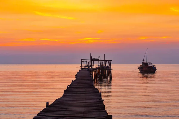 Houten Wandelpad Pier Twilight Sky Zonsondergang — Stockfoto