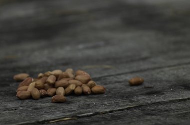 Biraz fıstık tablo clos-up üzerinde