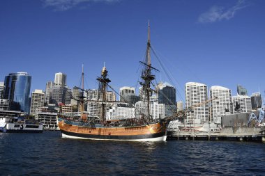 Darling Limanı, Waterfront Sydney ile uzun boylu gemi içinde gelme