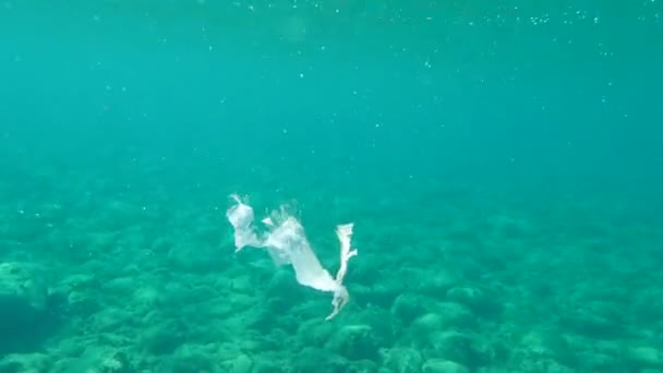 Basura Plástica Bajo Agua Mar Egeo Grecia Halkidiki — Vídeo de stock