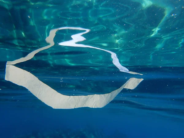 Basura Plástica Bajo Agua Mar Egeo Grecia Halkidiki —  Fotos de Stock