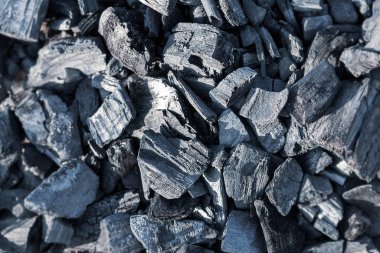 Yanmış ahşap doku közler arka plan. Üstte görüntü.