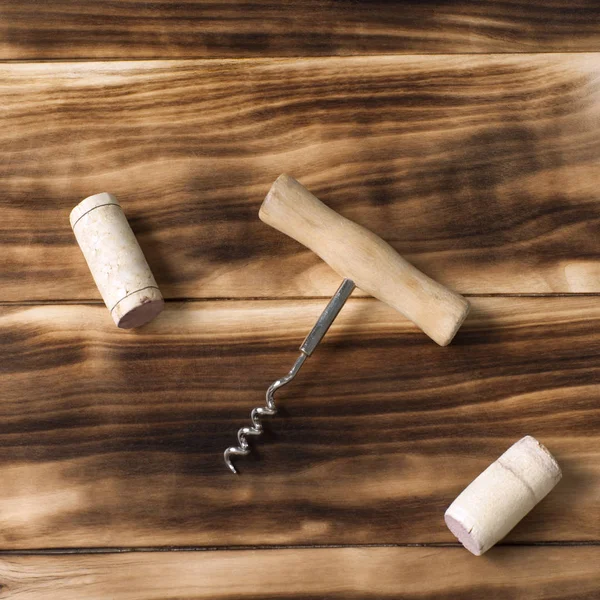 Tapones Vino Sacacorchos Sobre Fondo Madera Naturaleza Muerta Para Restaurantes —  Fotos de Stock