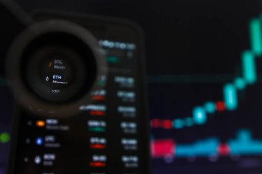 San Francisco, Abd - 9 Mayıs 2019: Eth Ethereum Cryptocurrency'in Artan Trendi Grafiği. Yeşil Mumlar Bar Yükseltme Trend, San Francisco, California, Abd İllüstrasyon. Açıklayıcı Bir Editori