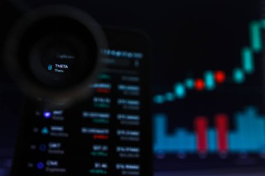 San Francisco, Abd - 9 Mayıs 2019: Theta Cryptocurrency'in Artan Trendi Grafiği. Yeşil Mumlar Bar Yükseltme Trend, San Francisco, California, Abd İllüstrasyon. Bir Açıklayıcı Editoryal Imag