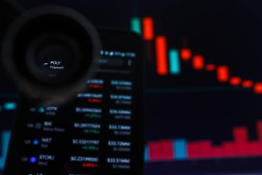 San Francisco, Abd - 9 Mayıs 2019: Polimatematik Kriptopara'nın Azalan Eğiliminin Grafiği. Kırmızı Mumlar Bar Falling Down Trend İllüstrasyon, San Francisco, California, Abd. Bir Açıklayıcı Edi