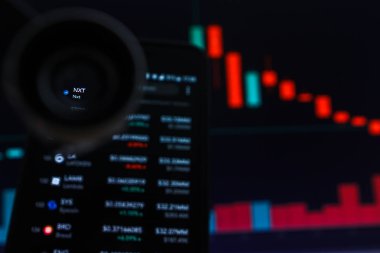 San Francisco, Abd - 9 Mayıs 2019: Nxt Cryptocurrency'in Azalan Trendi Grafiği. Kırmızı Mumlar Bar Falling Down Trend İllüstrasyon, San Francisco, California, Abd. Bir Açıklayıcı Editoryal Ima