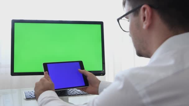 Engineer Constructor Designer Glasses Working Personal Computer Green Screen Monitor — Stock Video