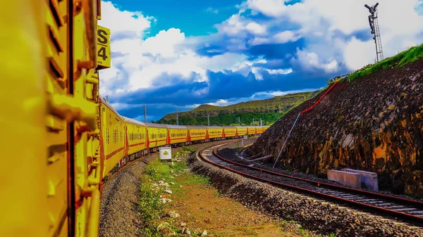 Çoklu Yerlerden Güzel Hindistan Demiryolu Yolculuğu — Stok fotoğraf