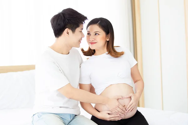 Asiático Lindo Retrato Marido Mulher Sua Esposa Está Gravidez Marido — Fotografia de Stock